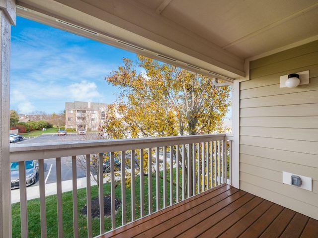 6755 Meadow Creek Drive, 207, Columbus, OH 43235