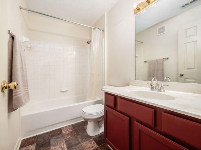 6755 Meadow Creek Drive, 207, Columbus, OH 43235