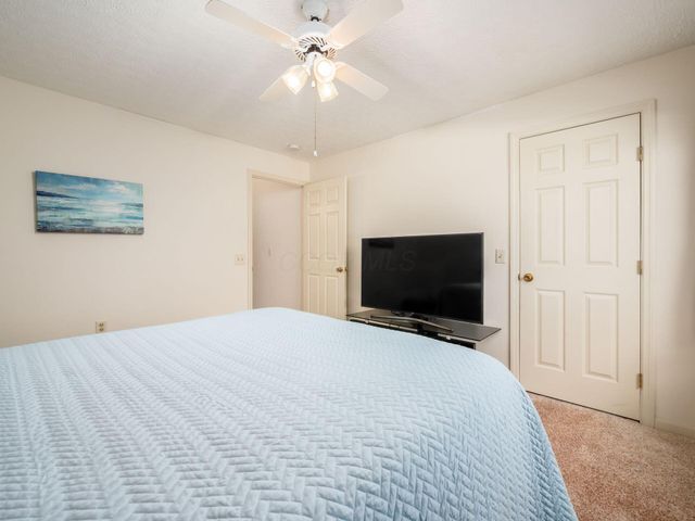 6755 Meadow Creek Drive, 207, Columbus, OH 43235