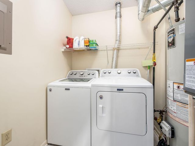 6755 Meadow Creek Drive, 207, Columbus, OH 43235