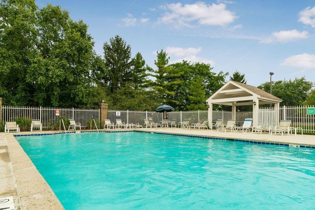 6755 Meadow Creek Drive, 207, Columbus, OH 43235