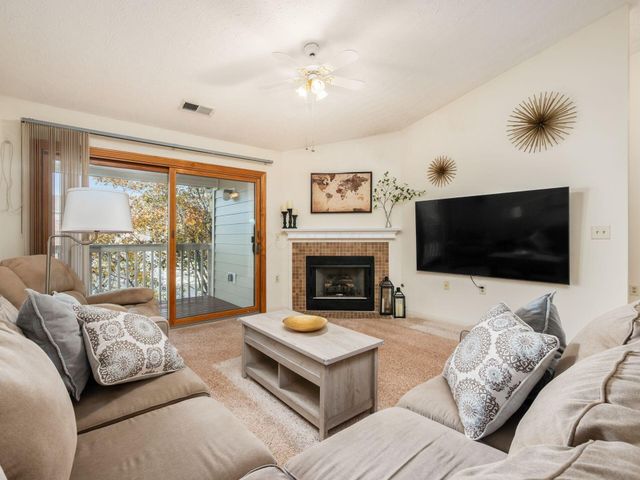 6755 Meadow Creek Drive, 207, Columbus, OH 43235