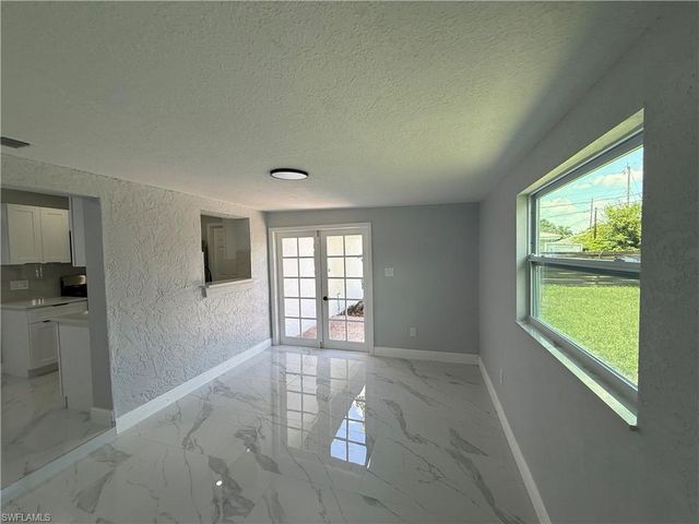 2008 Lotus RD, Fort Myers, FL 33905