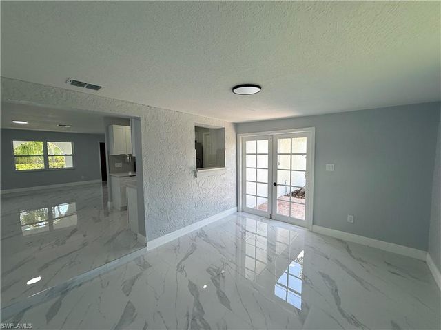 2008 Lotus RD, Fort Myers, FL 33905