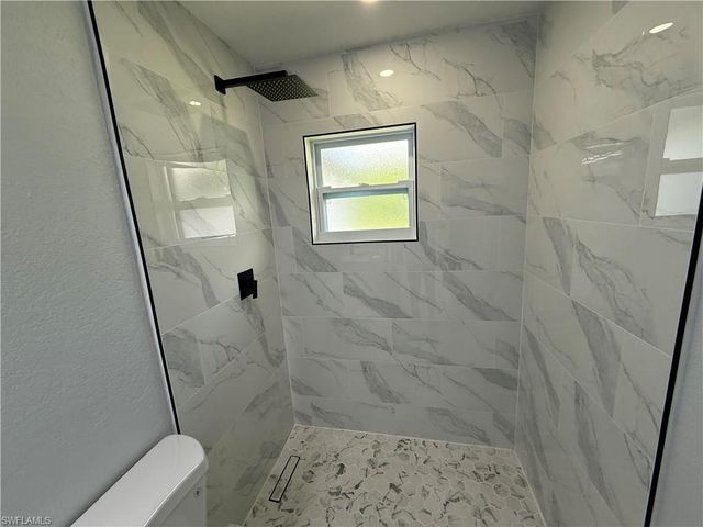 2008 Lotus RD, Fort Myers, FL 33905