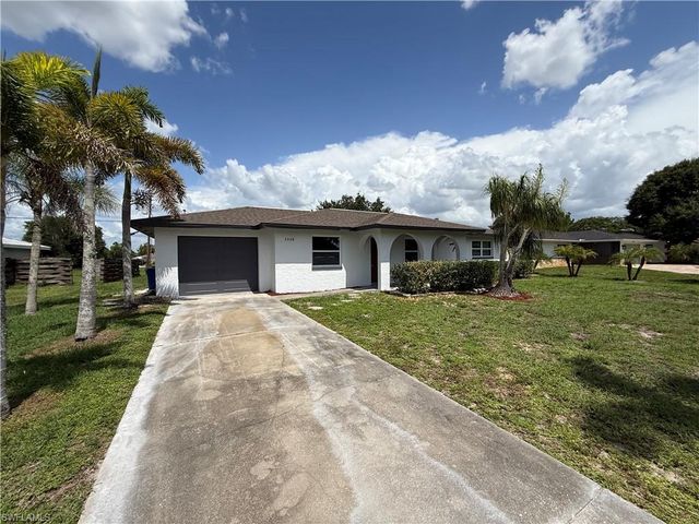 2008 Lotus RD, Fort Myers, FL 33905