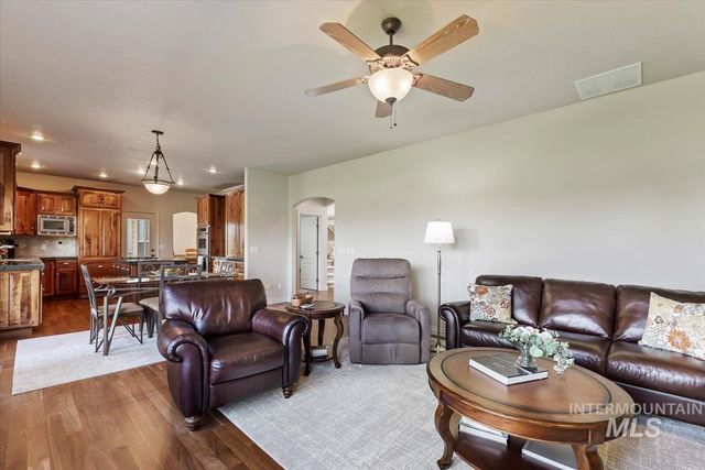 1104 W Colchester Drive, Eagle, ID 83616