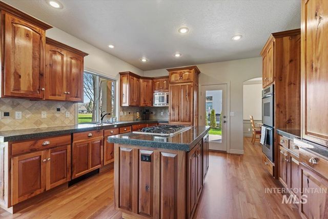 1104 W Colchester Drive, Eagle, ID 83616