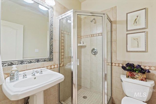 1104 W Colchester Drive, Eagle, ID 83616