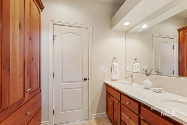 1104 W Colchester Drive, Eagle, ID 83616