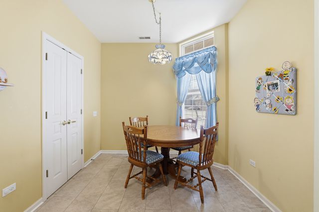 13032 Briargate Drive, Huntley, IL 60142