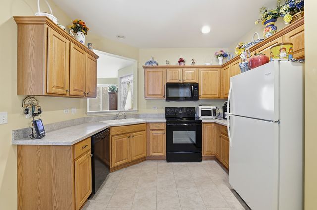 13032 Briargate Drive, Huntley, IL 60142