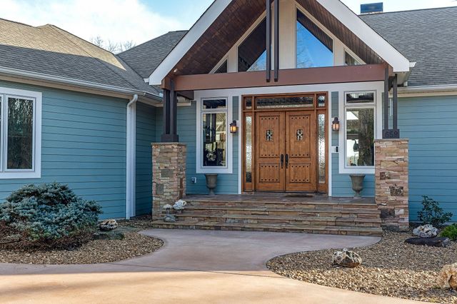 659 Harbour Greens Pl, Sparta, TN 38583