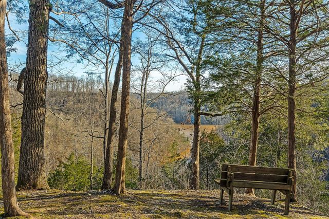 659 Harbour Greens Pl, Sparta, TN 38583