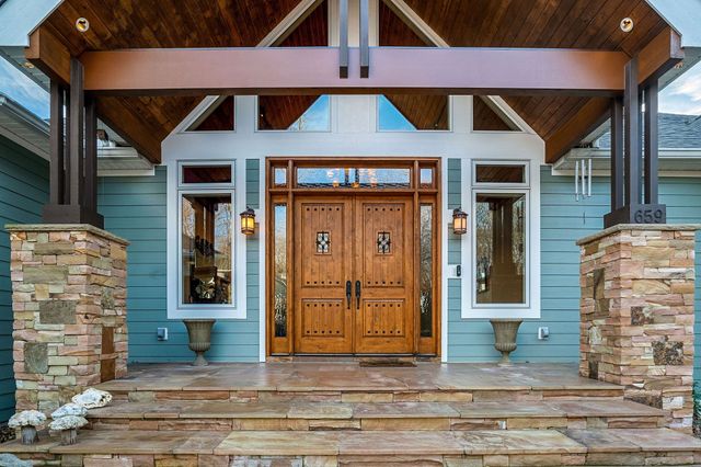 659 Harbour Greens Pl, Sparta, TN 38583