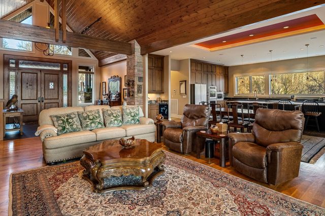 659 Harbour Greens Pl, Sparta, TN 38583