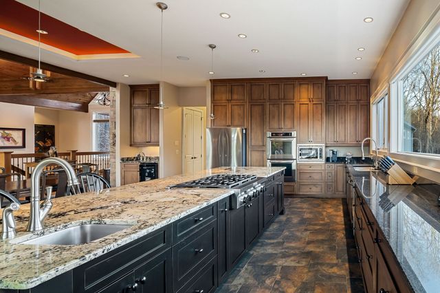 659 Harbour Greens Pl, Sparta, TN 38583