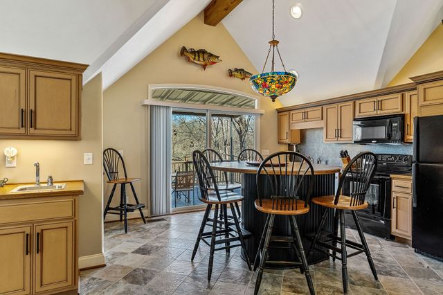 659 Harbour Greens Pl, Sparta, TN 38583