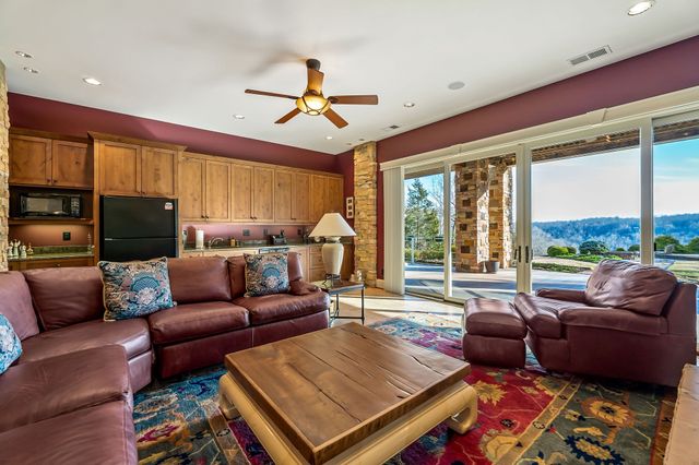 659 Harbour Greens Pl, Sparta, TN 38583