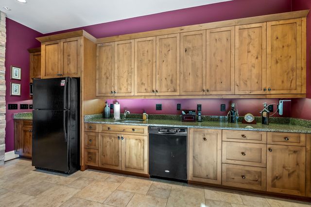 659 Harbour Greens Pl, Sparta, TN 38583