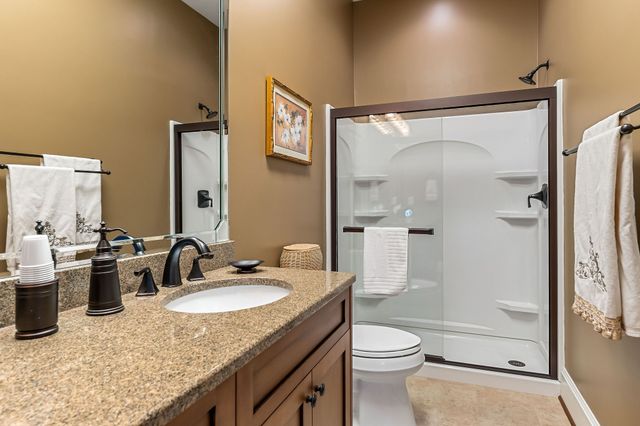 659 Harbour Greens Pl, Sparta, TN 38583