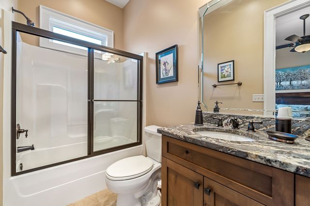 659 Harbour Greens Pl, Sparta, TN 38583