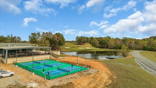 659 Harbour Greens Pl, Sparta, TN 38583