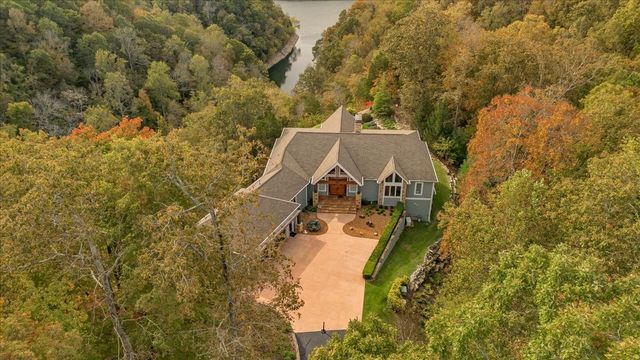 659 Harbour Greens Pl, Sparta, TN 38583