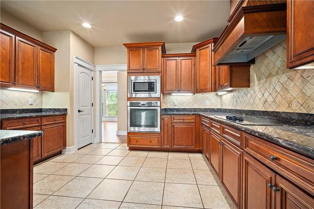 10069 Highfield Way, Mobile, AL 36695