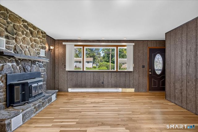 152 Ida Avenue, Derby, CT 06418