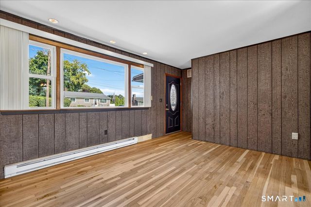 152 Ida Avenue, Derby, CT 06418