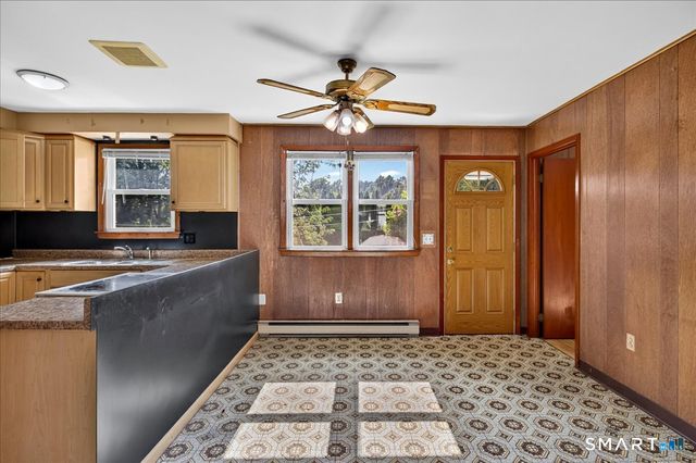 152 Ida Avenue, Derby, CT 06418