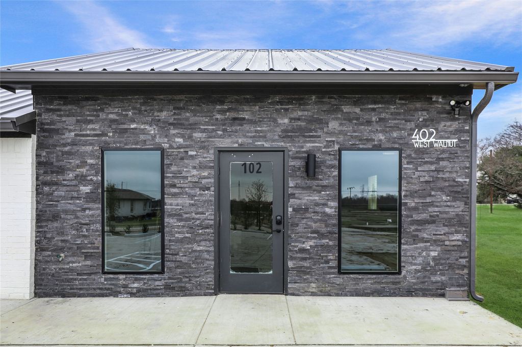 402 W Walnut Street 102, Gunter, TX 75058