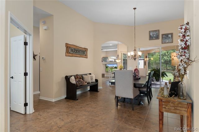 4081 W Roundup Court, Beverly Hills, FL 34465