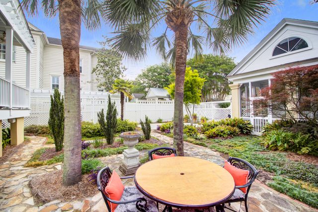 66 Sowell Street, Mount Pleasant, SC 29464