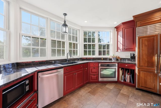 85 Tolland Green, Tolland, CT 06084