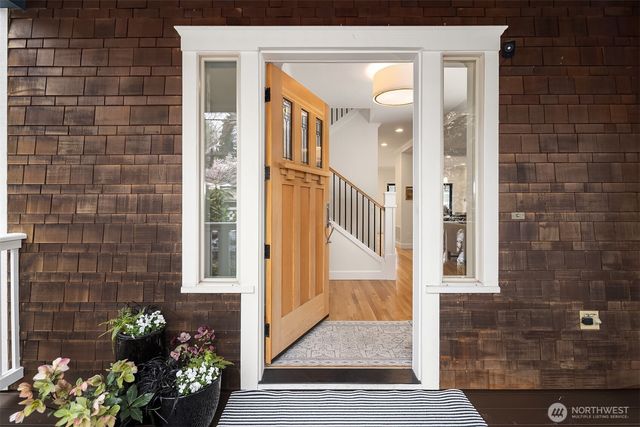 3420 E Denny Way, Seattle, WA 98112