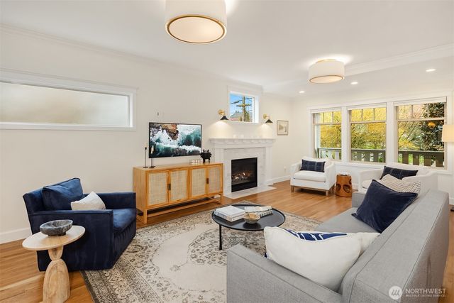 3420 E Denny Way, Seattle, WA 98112