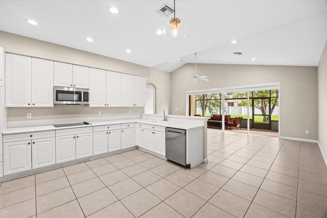 2166 SW NEWPORT ISLES Boulevard, Port St. Lucie, FL 34953