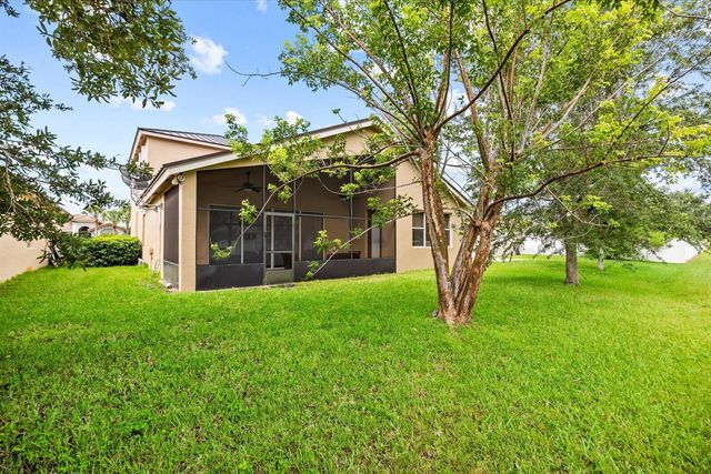 2166 SW NEWPORT ISLES Boulevard, Port St. Lucie, FL 34953