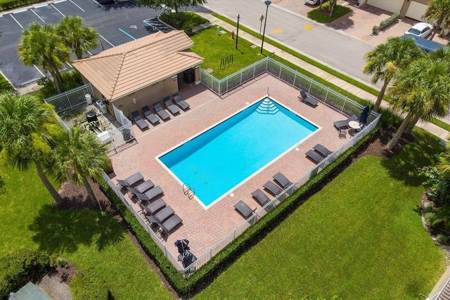 2166 SW NEWPORT ISLES Boulevard, Port St. Lucie, FL 34953