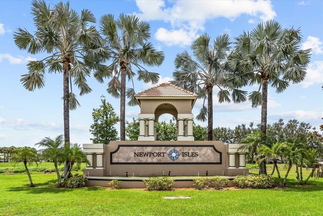 2166 SW NEWPORT ISLES Boulevard, Port St. Lucie, FL 34953