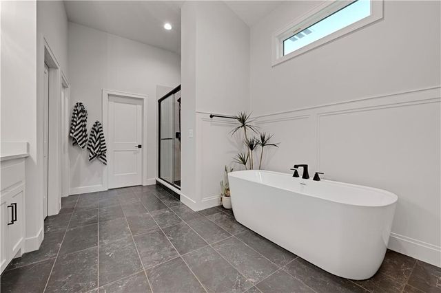 25102 W 98th Place, Lenexa, KS 66227