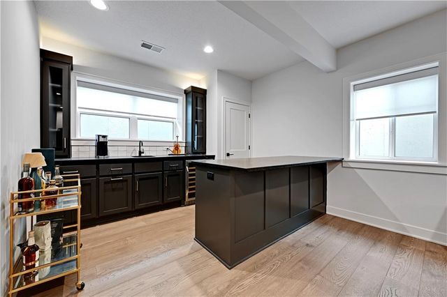 25102 W 98th Place, Lenexa, KS 66227