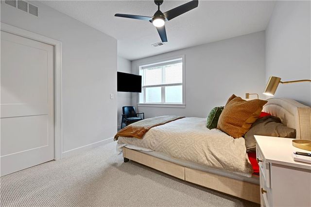 25102 W 98th Place, Lenexa, KS 66227