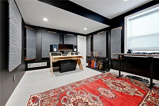 25102 W 98th Place, Lenexa, KS 66227