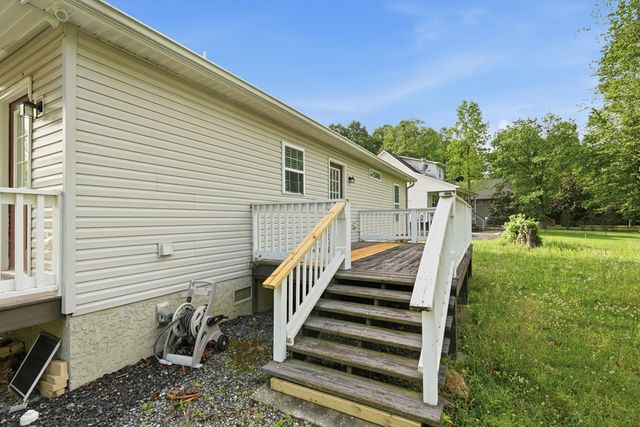5457 Willow Springs Road, Young Harris, GA 30582
