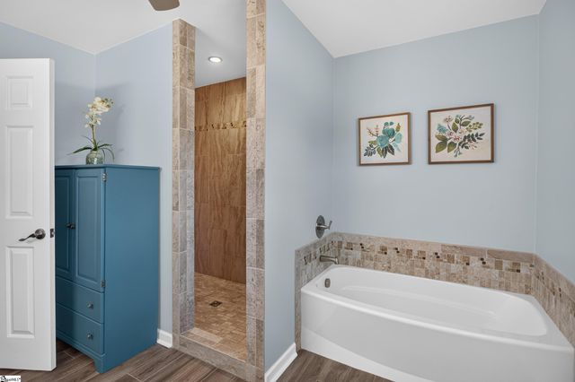 307 Country Glen, Pelzer, SC 29669