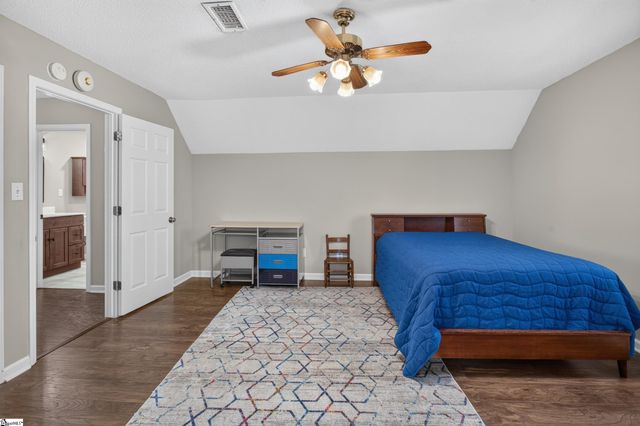 307 Country Glen, Pelzer, SC 29669