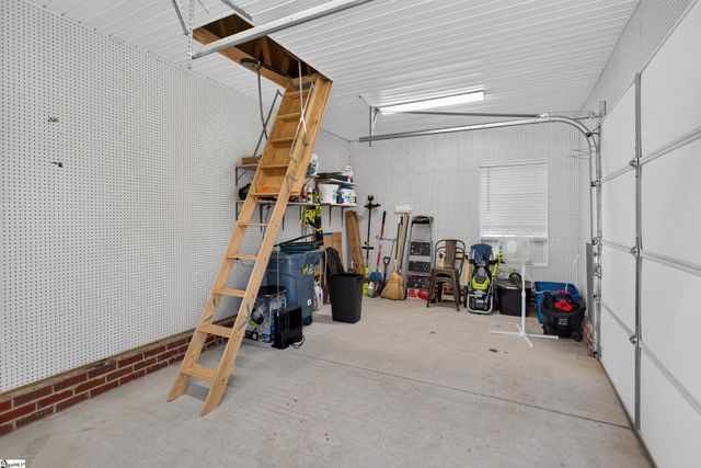 307 Country Glen, Pelzer, SC 29669